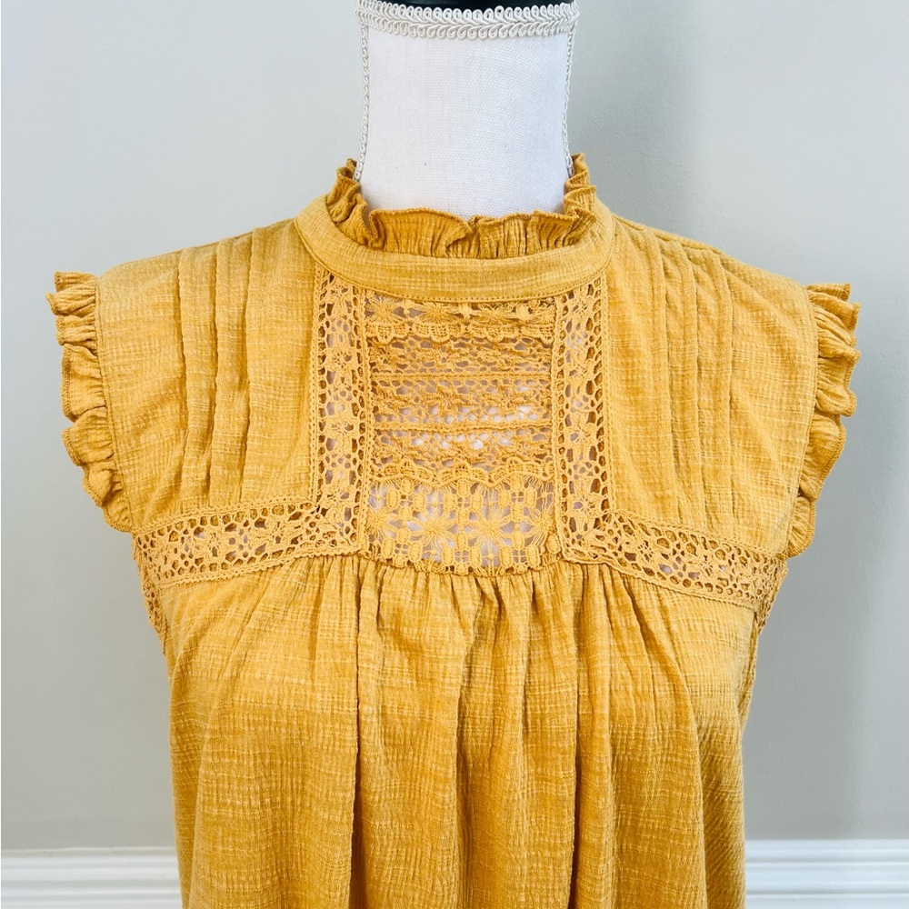 Cable & Gauge Women's Sleeveless Gold Yellow Top Size L - Picture 2 of 11